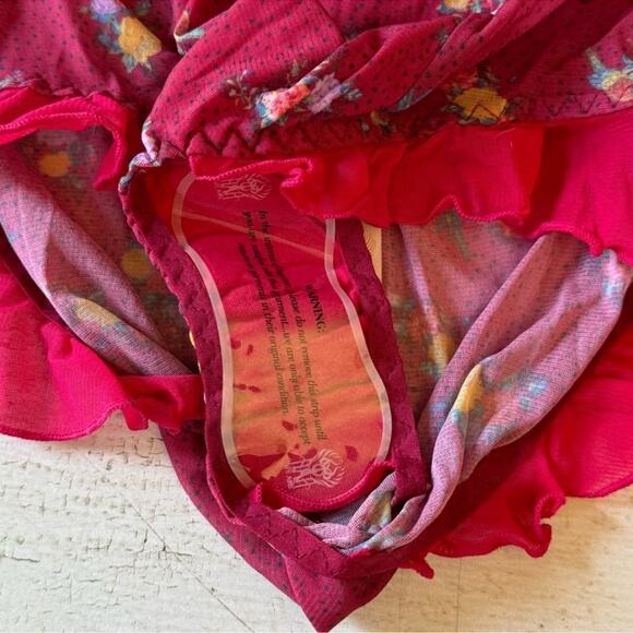 🍁 NWT Free People We Are HAH Butterfly Printed Bodysuit
Sexy Red Medium - Picture 6 of 11